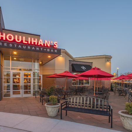 Crowne Plaza Dulles Airport By Ihg Hotel Herndon Exterior photo