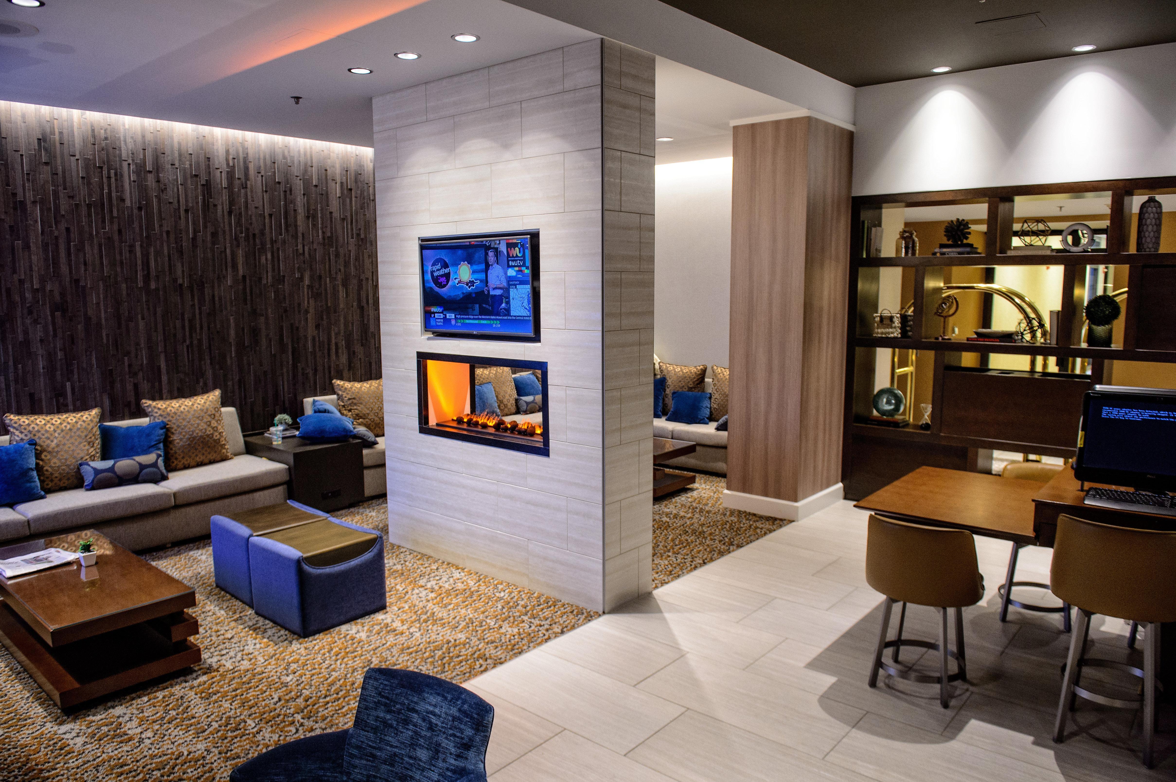 Crowne Plaza Dulles Airport By Ihg Hotel Herndon Exterior photo