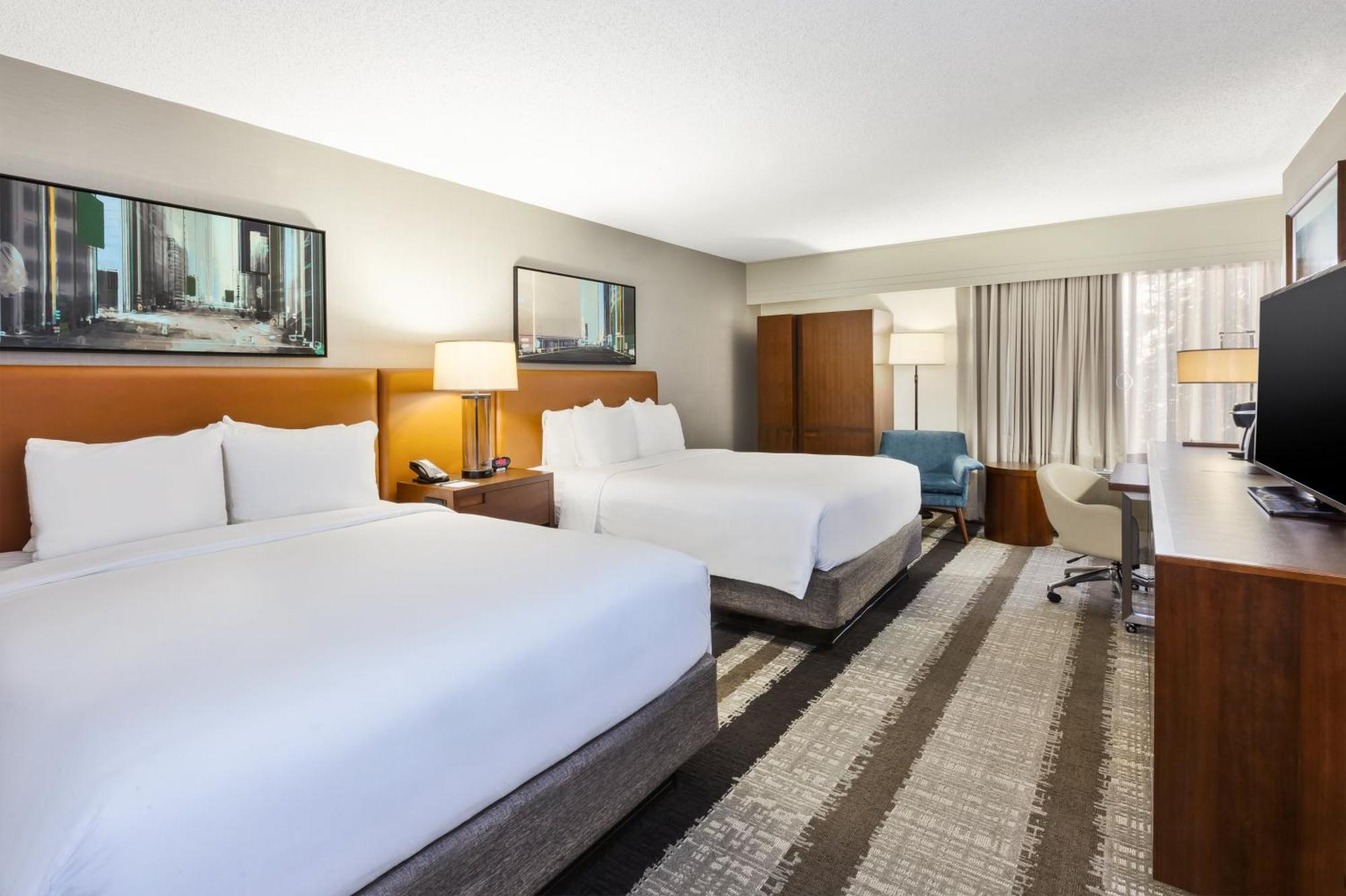 Crowne Plaza Dulles Airport By Ihg Hotel Herndon Exterior photo