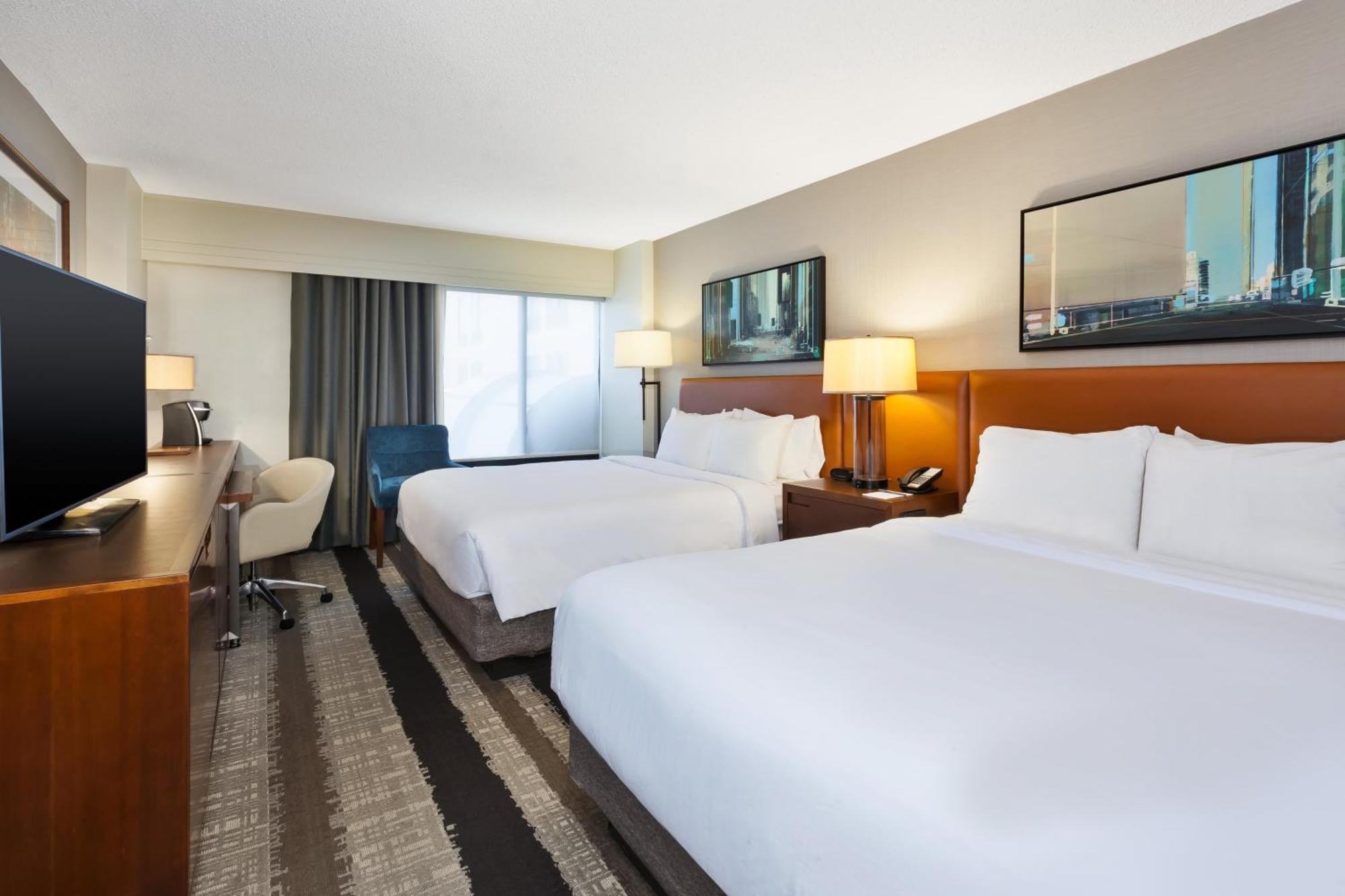 Crowne Plaza Dulles Airport By Ihg Hotel Herndon Exterior photo