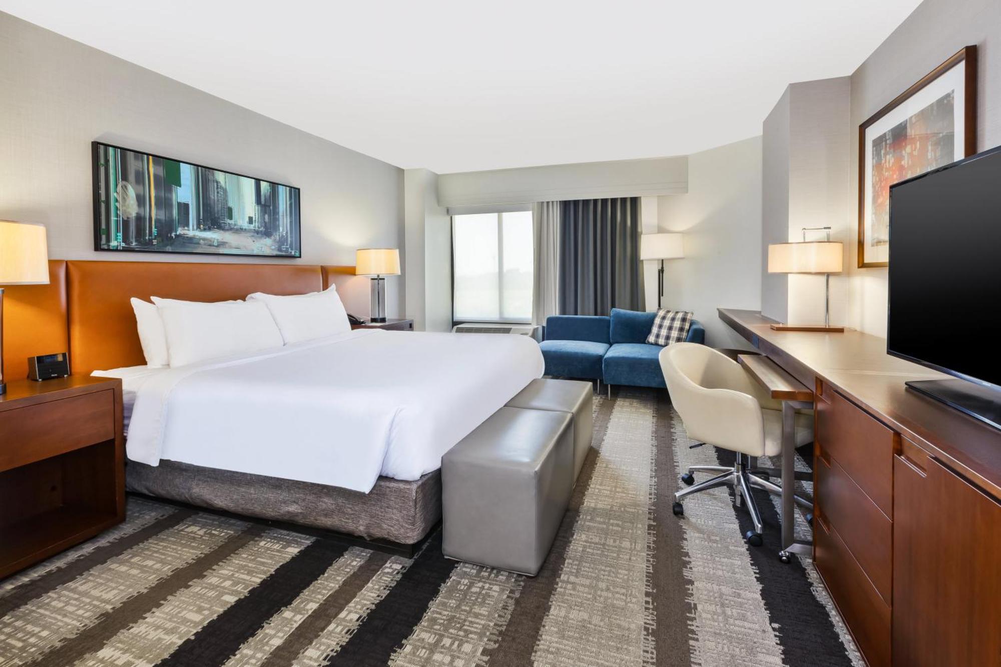 Crowne Plaza Dulles Airport By Ihg Hotel Herndon Exterior photo