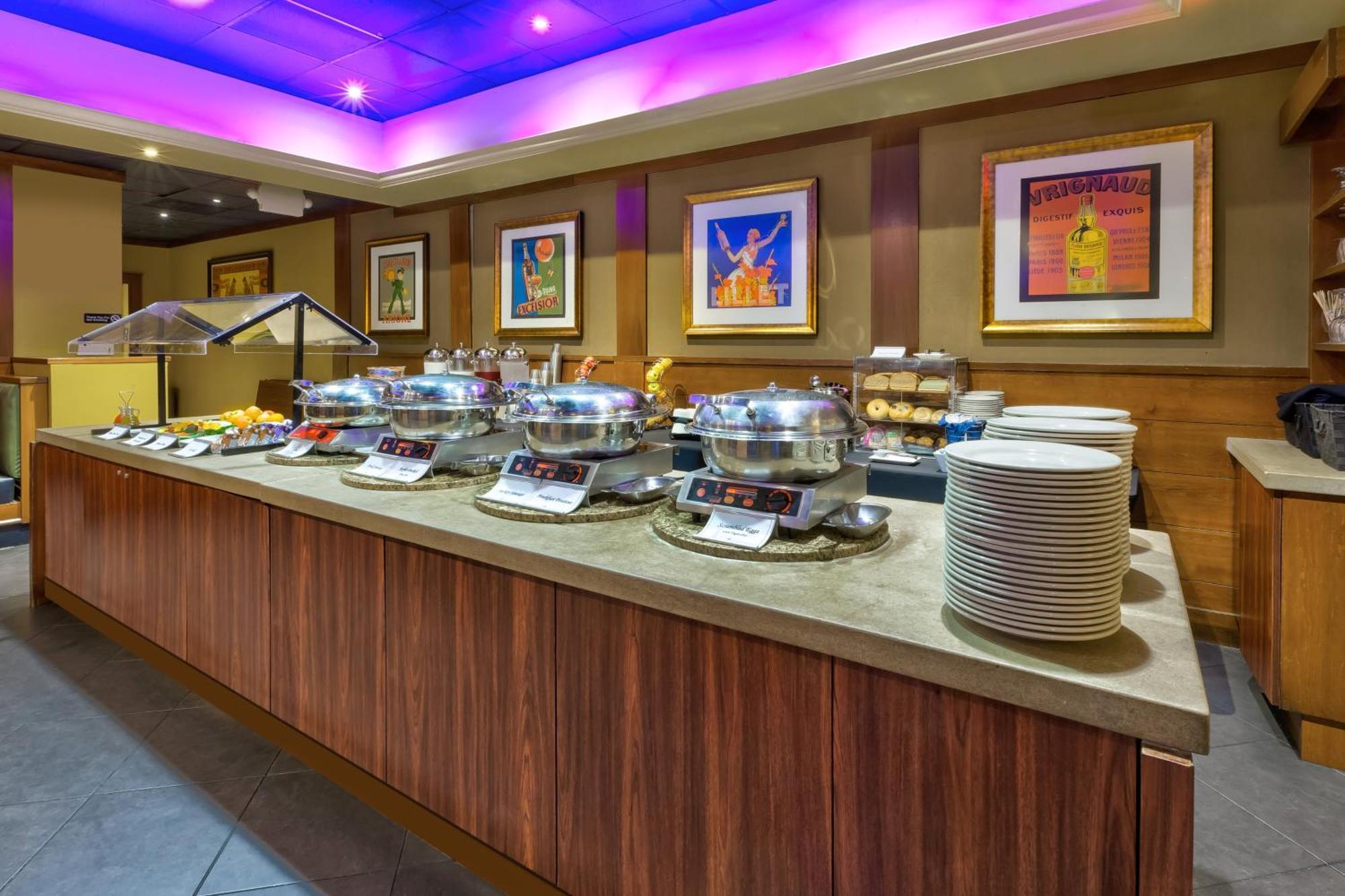 Crowne Plaza Dulles Airport By Ihg Hotel Herndon Exterior photo
